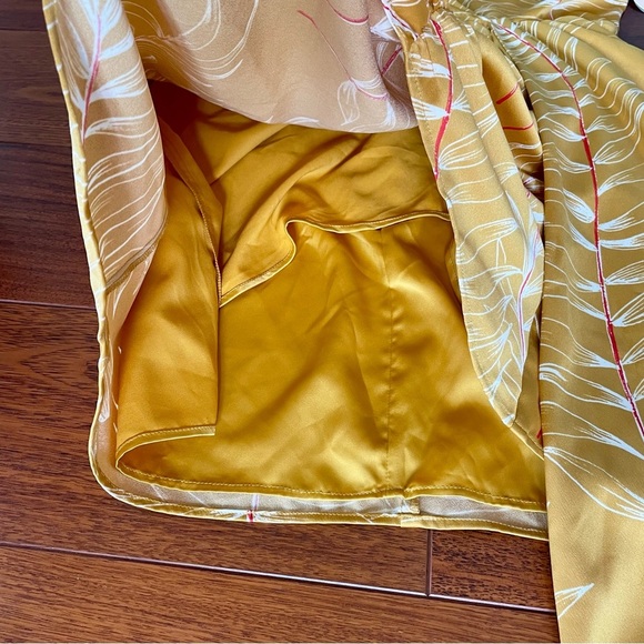 Camila Coelho Antonia Mini Dress in Gold Tropical REVOLVE size large NWT - Picture 6 of 16